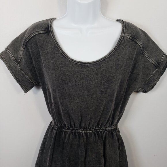 We The Free ~Free People Acid Wash Dress Womens Small S  Gray Short Sleeve /A190 - Picture 3 of 9